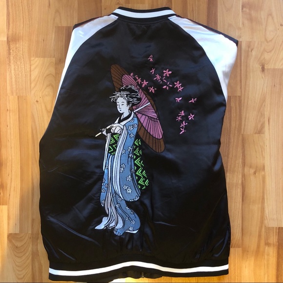 Standard Issue Bomber Geisha. Size L - Picture 3 of 3